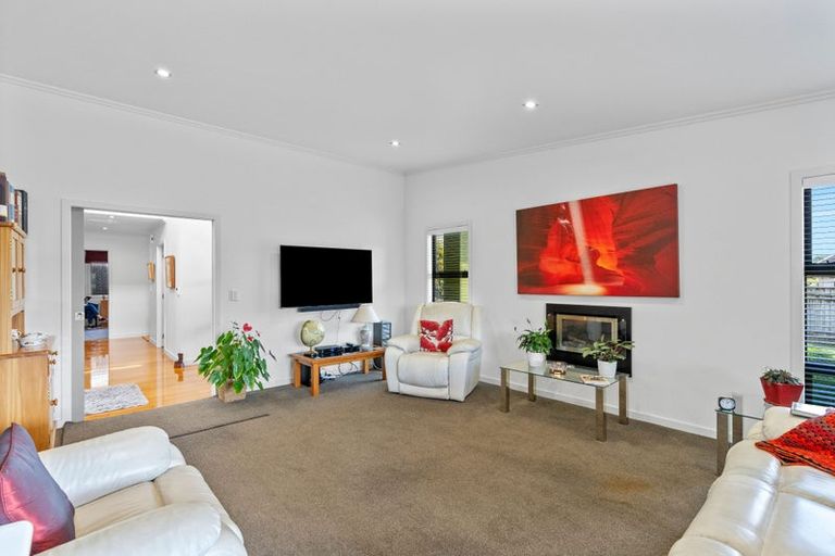 Photo of property in 7 Ruru Place, Levin, 5510