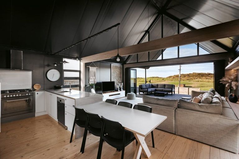 Photo of property in 576a Papamoa Beach Road, Papamoa Beach, Papamoa, 3118