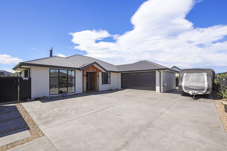 Photo of property in 80 Petries Road, Woodend, 7610