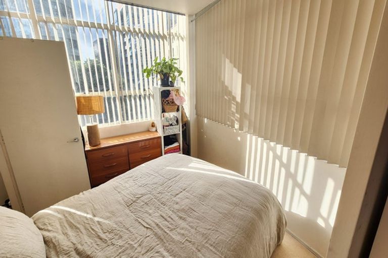 Photo of property in Hume House, 2/152 The Terrace, Wellington Central, Wellington, 6011