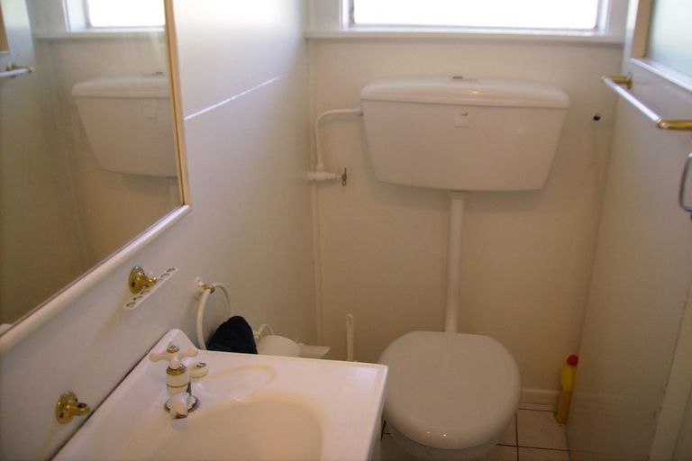 Photo of property in 2 Moncrieff Street, Mount Victoria, Wellington, 6011