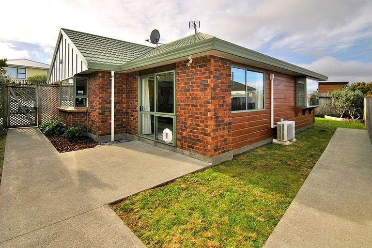 Photo of property in 40a Cunliffe Street, Johnsonville, Wellington, 6037