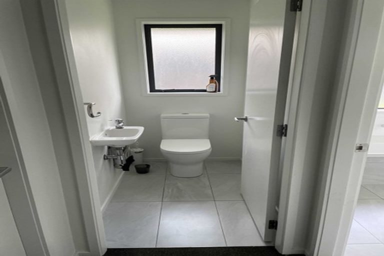 Photo of property in 24 Ladeira Place, Fitzroy, Hamilton, 3206