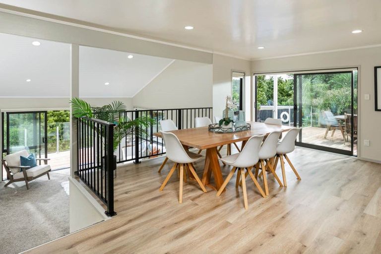 Photo of property in 33 Waipuia Place, Greenhithe, Auckland, 0632