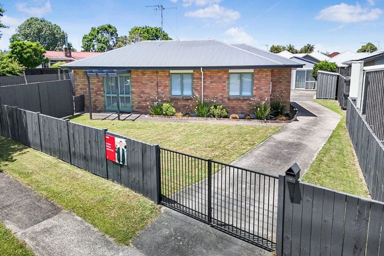 Photo of property in 11a Mahana Road, St Andrews, Hamilton, 3200