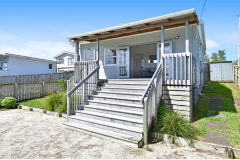 Photo of property in 12a Matai Road, Stanmore Bay, Whangaparaoa, 0932
