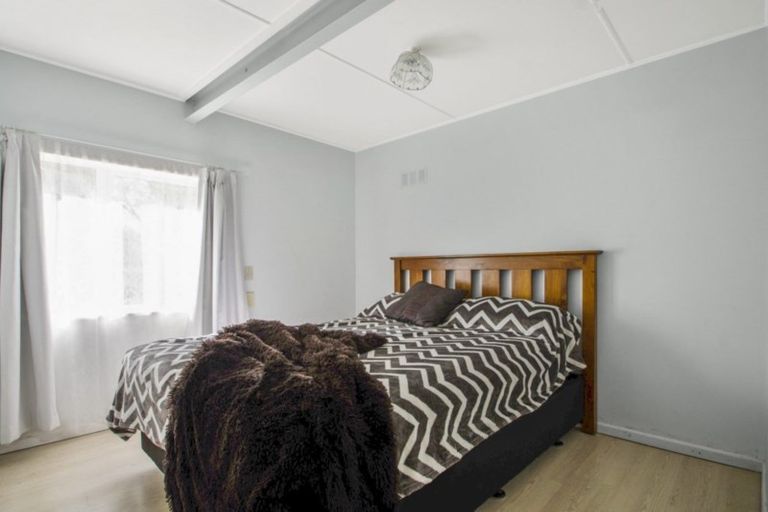 Photo of property in 2/55 Glenmore Road, Sunnyhills, Auckland, 2010