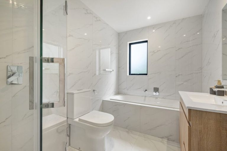 Photo of property in 132a Stapleford Crescent, Browns Bay, Auckland, 0630