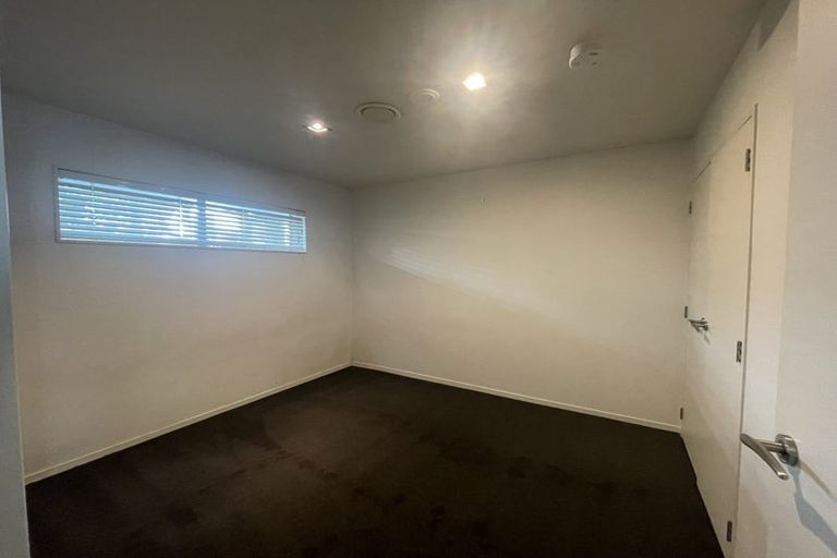 Photo of property in 6/222 Albany Highway, Schnapper Rock, Auckland, 0632