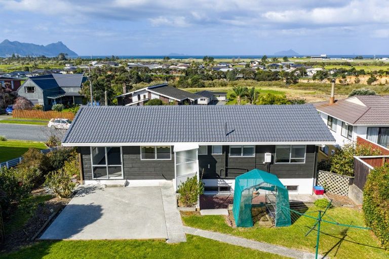 Photo of property in 18 Seaview Road, Ruakaka, 0116
