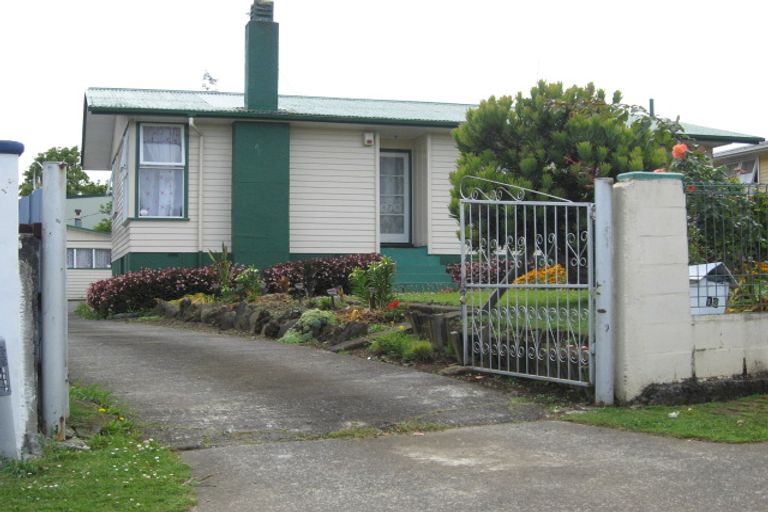 Photo of property in 12 Imrie Avenue, Mangere, Auckland, 2022