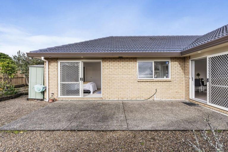 Photo of property in 2 Marlon Lane, East Tamaki, Auckland, 2016