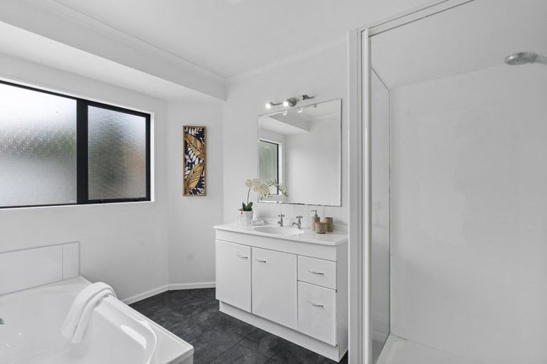 Photo of property in 30 Silvan Place, Bell Block, New Plymouth, 4312