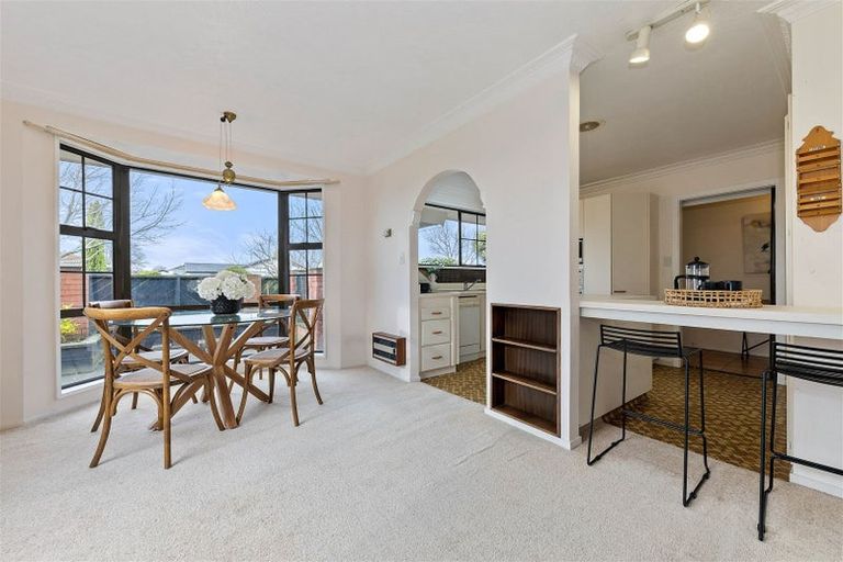 Photo of property in 11 Karnak Crescent, Russley, Christchurch, 8042