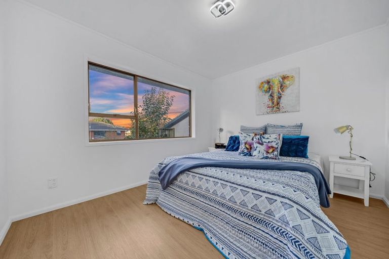 Photo of property in 2/4173a Great North Road, Glen Eden, Auckland, 0602