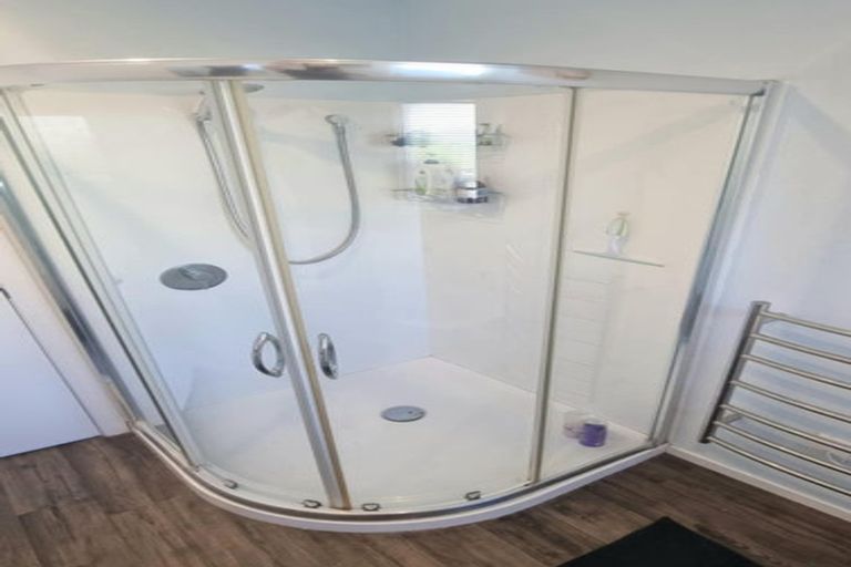 Photo of property in 2 Danden Way, Pukekohe, 2120