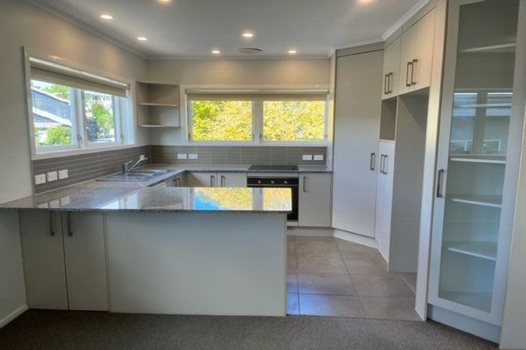 Photo of property in 7 Seymour Road, Mellons Bay, Auckland, 2014