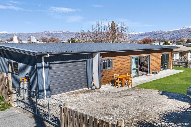 Photo of property in 22 Ortive Street, Cromwell, 9310