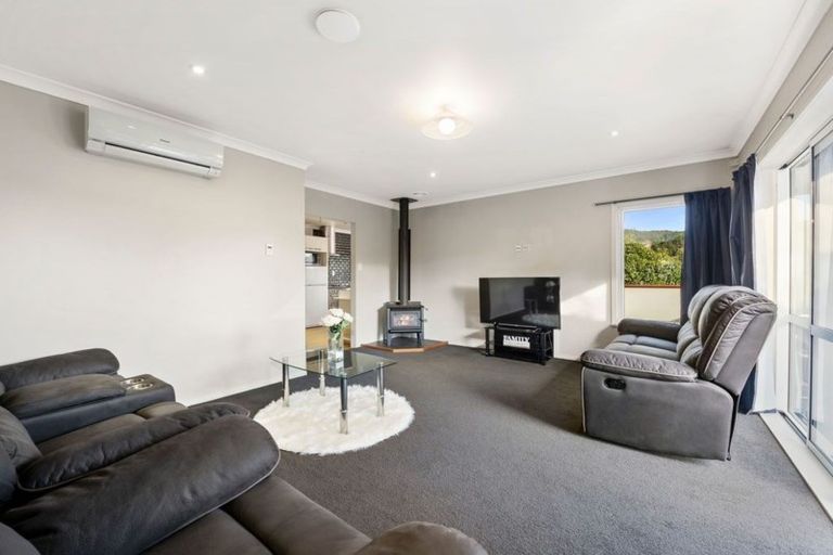 Photo of property in 343 Stokes Valley Road, Stokes Valley, Lower Hutt, 5019