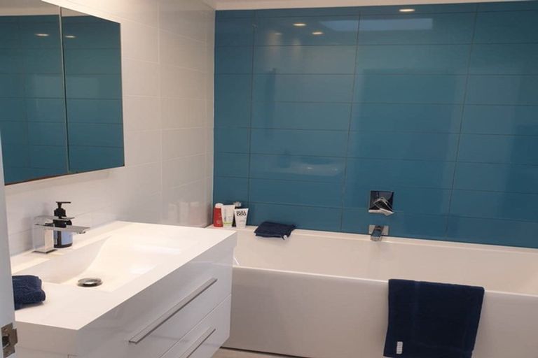 Photo of property in 2/22 Seine Road, Forrest Hill, Auckland, 0620