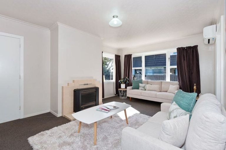 Photo of property in 1/74 Russley Road, Russley, Christchurch, 8042