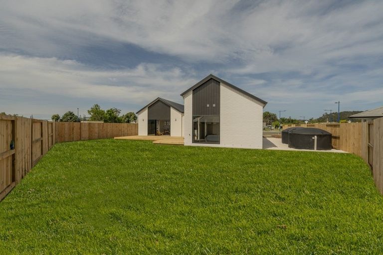 Photo of property in 26 Palm Drive, Whitianga, 3510