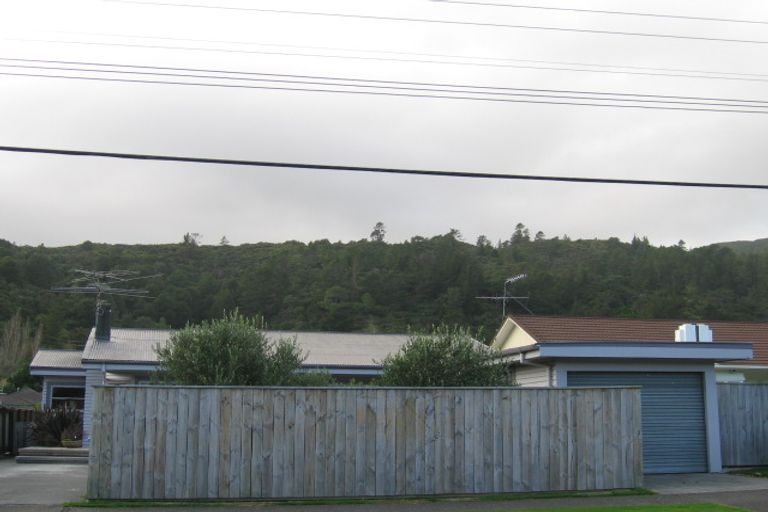 Photo of property in 267 Stokes Valley Road, Stokes Valley, Lower Hutt, 5019