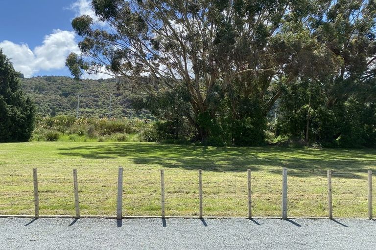 Photo of property in 2/12 Poplar Grove, Ebdentown, Upper Hutt, 5018