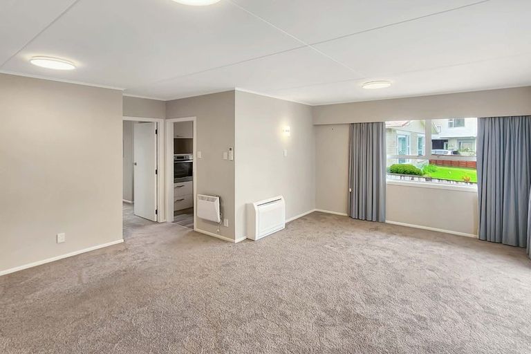 Photo of property in 2 Ferretti Grove, Avalon, Lower Hutt, 5011