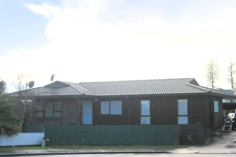 Photo of property in 30 Kenwick Place, Burswood, Auckland, 2013