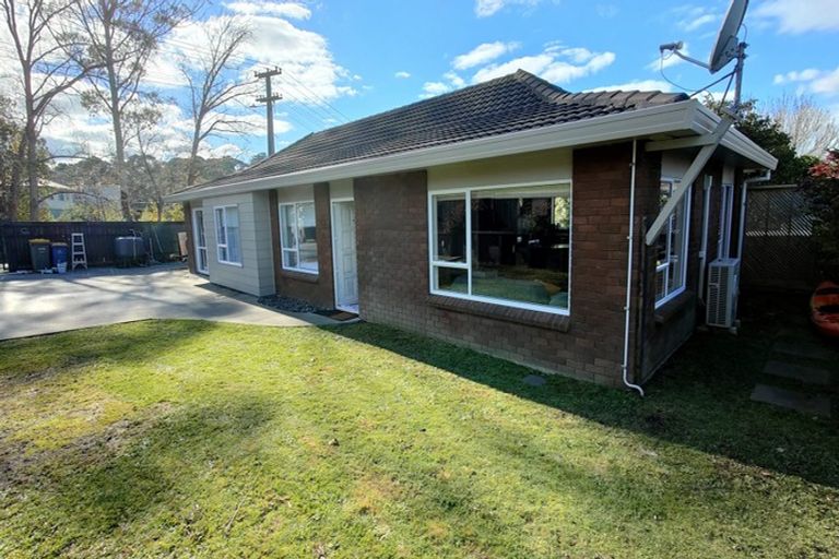 Photo of property in 74 Birdwood Road, Swanson, Auckland, 0612