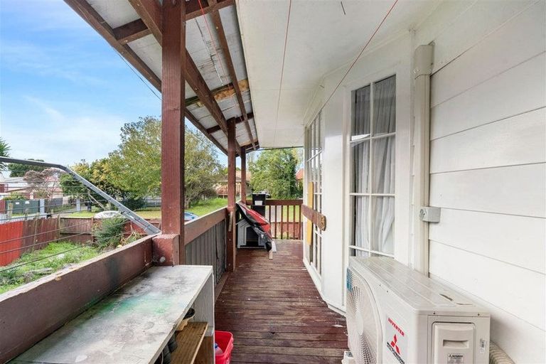 Photo of property in 58 Moncrieff Avenue, Clendon Park, Auckland, 2103