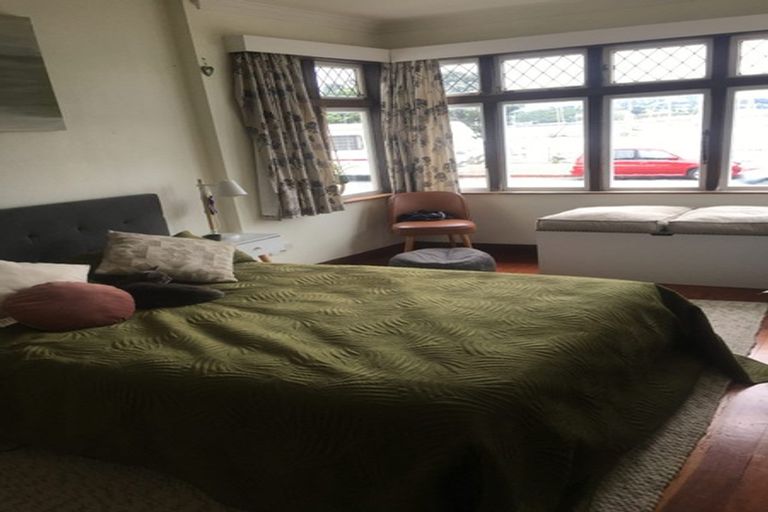 Photo of property in 496 Evans Bay Parade, Hataitai, Wellington, 6021