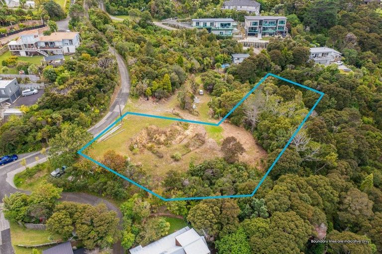 Photo of property in 79 Roberts Road, Matakatia, Whangaparaoa, 0930