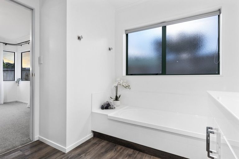 Photo of property in 62 Stableford Drive, Pyes Pa, Tauranga, 3112