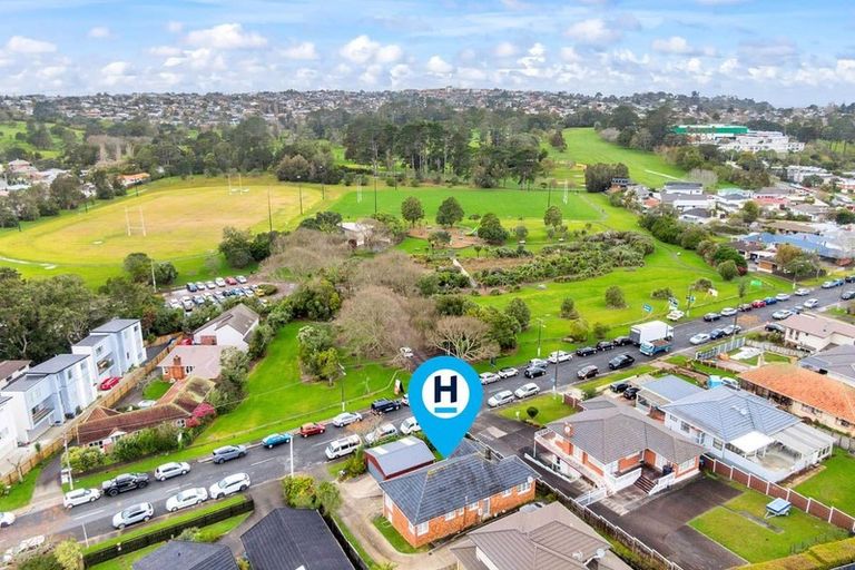 Photo of property in 7 Griffen Park Road, Mount Roskill, Auckland, 1041