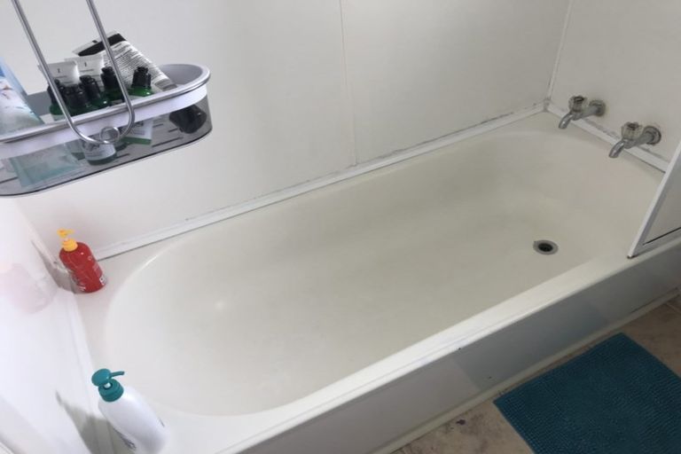 Photo of property in 19 Tairere Crescent, Rosehill, Papakura, 2113