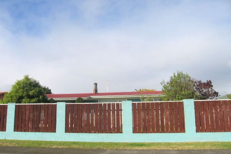 Photo of property in 13 Dover Road, Flaxmere, Hastings, 4120