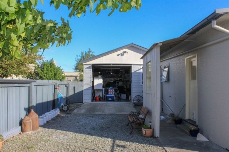 Photo of property in 19 Avenue Road, West End, Timaru, 7910