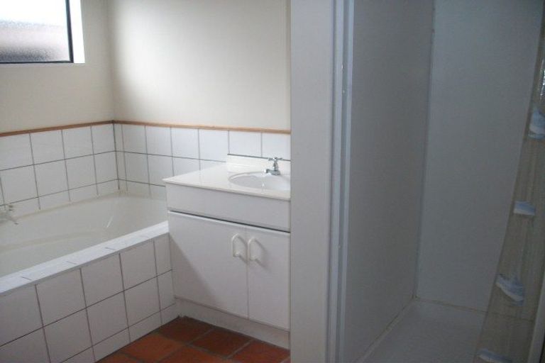 Photo of property in 106b Richmond Street, Petone, Lower Hutt, 5012