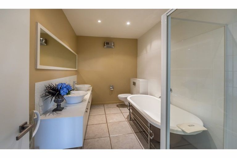 Photo of property in 11b Lookaway Place, Huntsbury, Christchurch, 8022