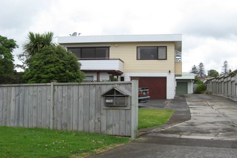 Photo of property in 1/37 Kiwi Esplanade, Mangere Bridge, Auckland, 2022