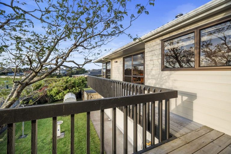 Photo of property in 21 St Annes Crescent, Wattle Downs, Auckland, 2103