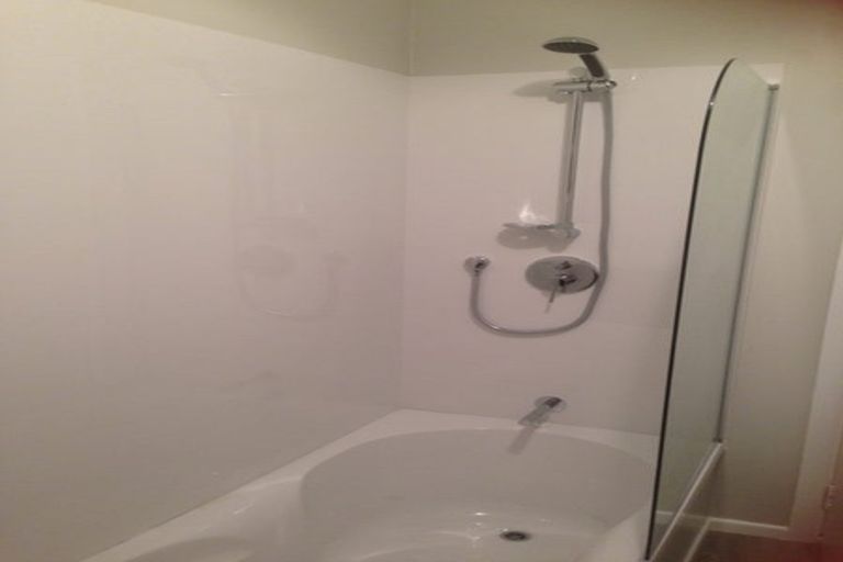 Photo of property in 72 Warwick Street, Wilton, Wellington, 6012