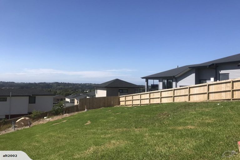 Photo of property in 5 Eric Gifford Drive, Ranui, Auckland, 0612
