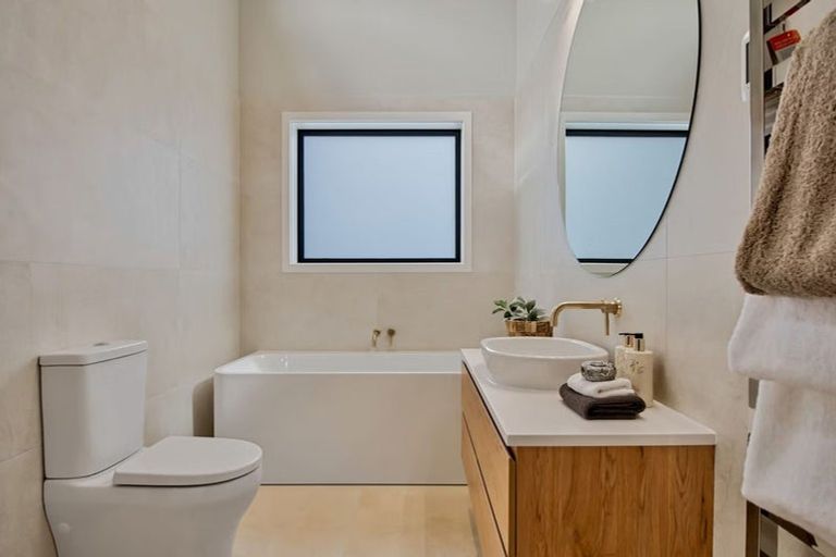 Photo of property in 186 Wainui Road, Silverdale, 0932