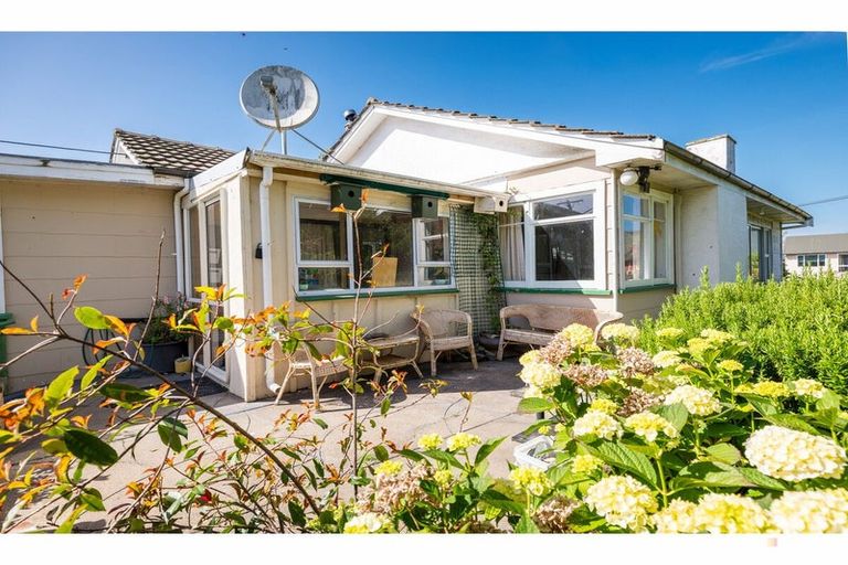 Photo of property in 17 Rugby Street, Waimate, 7924