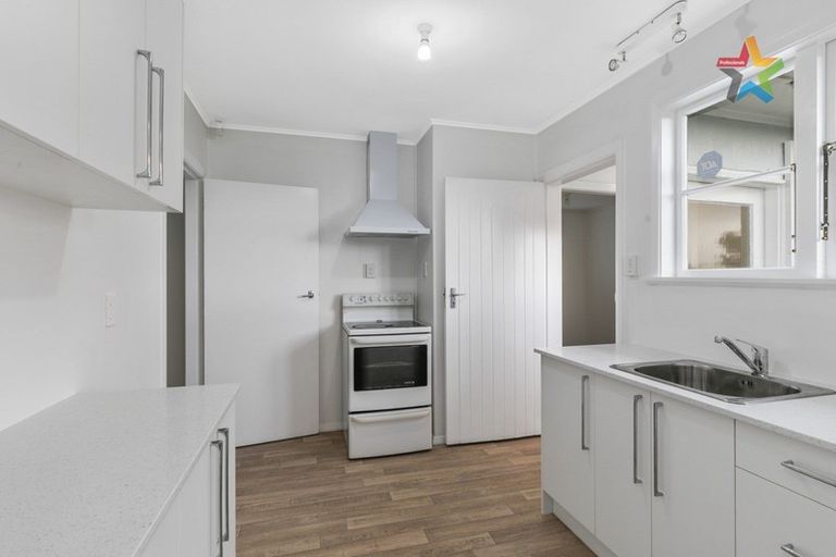 Photo of property in 204 Rata Street, Naenae, Lower Hutt, 5011