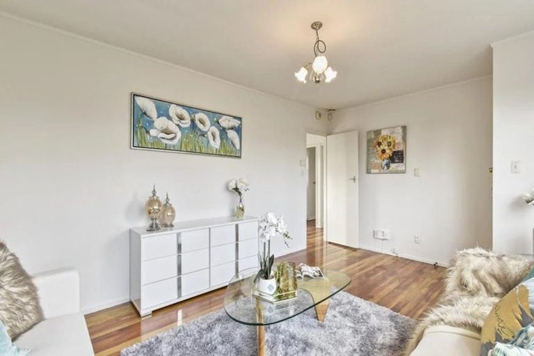 Photo of property in 18 Marybeth Place, Rosehill, Papakura, 2113