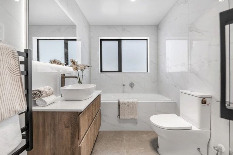 Photo of property in 8 Hing Street, Flat Bush, Auckland, 2019